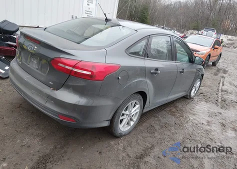 2017 Ford Focus Se z USA, uszkodzony, nr VIN 1FADP3F28HL278636